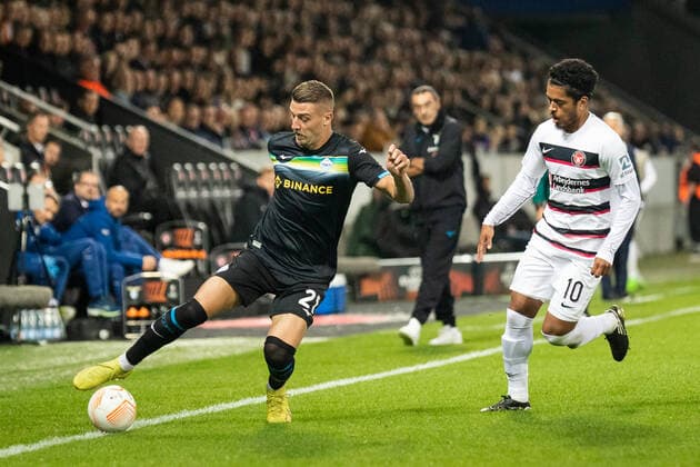 FC Midtjylland v Lazio, UEFA Europa League football, Herning, Denmark Herning, Denmark. 15th, September 2022. Sergej Milinkovic-Savic (21) of Lazio and Evander Ferreira (10) of FC Midtjylland seen during the UEFA Europa League match between FC Midtjylland and Lazio at MCH Arena in Herning. Herning Denmark  Copyright: xGonzalesxPhoto BalazsxPopalx