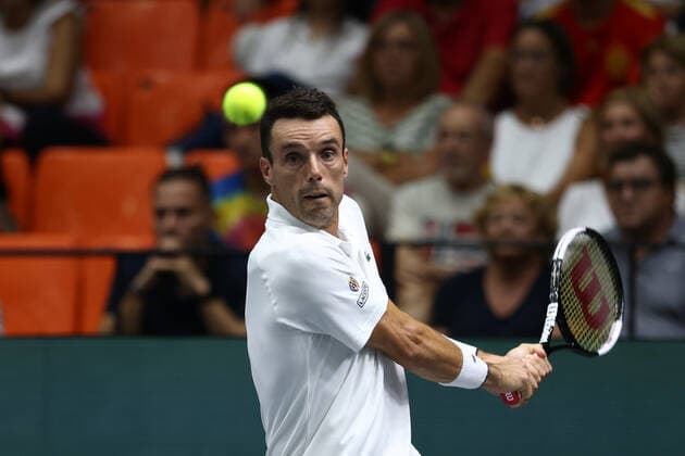 September 16, 2022, VALENCIA, VALENCIA, SPAIN: Roberto Bautista Agut of Spain in action against Vasek Pospisil of Canada during the Davis Cup by Rakuten 2022, Finals Group B, tennis match 1 played between Spain and Canada at Fuente de San Luis pavilion on September 16, 2022, in Valencia, Spain. VALENCIA SPAIN - ZUMAa181 20220916_zaa_a181_013 Copyright: xOscarxJ.xBarrosox