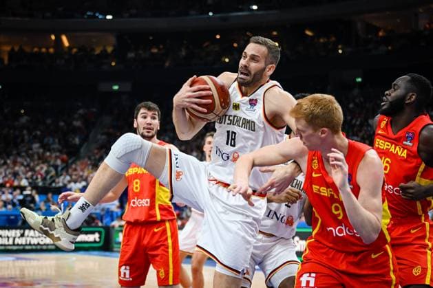 Jonas Wohlfarth-Bottermann 18 (Deutschland), Deutschland vs. Spanien, FIBA EuroBasket 2022, Basketball, 16.09.2022