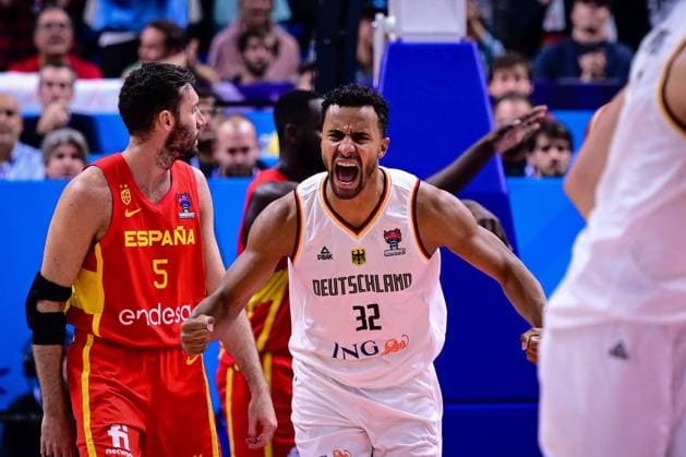 Johannes Thiemann 32 (Deutschland), Deutschland vs. Spanien, FIBA EuroBasket 2022, Basketball, 16.09.2022