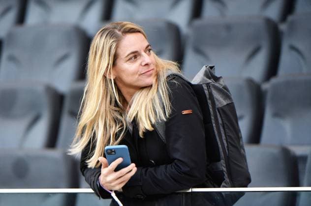 16.09.2022, Frankfurt am Main, Deutsche Bank Park, Frauenfussball, 1. Bundesliga, DIE LIGA, FLYERALARM Frauen-Bundesliga Saison 2022 2023, Eintracht Frankfurt Frauen - FC Bayern München Frauen, Ex-Fußballspielerin. Nia Künzer DFL regulations prohibit any use of photographs as image sequences and or quasi-video