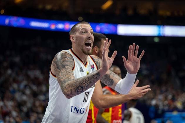 Basketball Berlin 16.09.2022 Eurobasket 2022 Halbfinale Deutschland (GER) - Spanien (ESP) Daniel Theis (Deutschland, No.10)