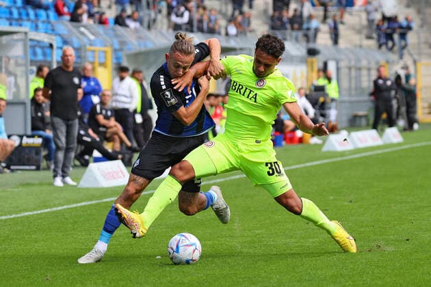Sport Themen der Woche KW37 17.09.2022, xavx, Fussball 3.Liga, SV Waldhof Mannheim - SV Wehen Wiesbaden emspor, v.l. Adrien Lebeau (SV Waldhof Mannheim), Kianz Froese (SV Wehen Wiesbaden) (DFL DFB REGULATIONS PROHIBIT ANY USE OF PHOTOGRAPHS as IMAGE SEQUENCES and or QUASI-VIDEO) Mannheim *** 17 09 2022, xavx, football 3 league, SV Waldhof Mannheim SV Wehen Wiesbaden emspor, v l Adrien Lebeau SV Waldhof Mannheim , Kianz Froese SV Wehen Wiesbaden DFL DFB REGULATES PROHIBIT ANY USE OF PHOTOGRAPHS as IMAGE SEQUENCES and or QUASI VIDEO Mannheim