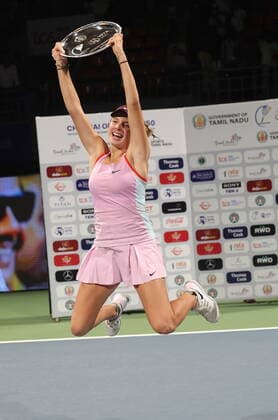 September 18, 2022, Chennai, Tamil Nadu, India: Chennai Open WTA, Tennis Damen 250: ..Magda LINETTE POL vs.Linda FRUHVIRTOVA CZE..Czech teenager Linda Fruhvirtova completed her breakthrough week by capturing her first Hologic WTA Tour singles title at the Chennai Open in comeback fashion. The 17-year-old Fruhvirtova defeated No.3 seed Magda Linette of Poland 4-6, 6-3, 6-4 in Sunday s final to hoist her first championship trophy on the tour. Chennai India - ZUMAs280 20220918_zsp_s280_044 Copyright: xSeshadrixSukumarx