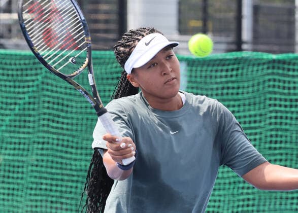 Sport Bilder des Tages September 19, 2022, Tokyo, Japan - Former world s No.1 ranker Naomi Osaka returns the ball at a practice session at the Toray Pan Pacific Open tennis tournament at the Ariake Coliseum in Tokyo on Monday, September 19, 2022. Noxthirdxpartyxsales  (0169626399st)