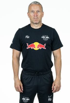 Achtung: Redaktionelle Nutzung honorarfrei - Attention: Free of charge for editorial use - Frank Geideck (Co-Trainer) RB Leipzig. Mannschaft Saison 2022 2023. Porträttermin RB Leipzig. Saison 2022 2023.Porträttermin Porträt Vorstellung Präsentation Pressetermin 2022 2023