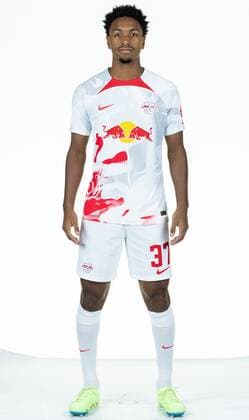 Achtung: Redaktionelle Nutzung honorarfrei - Attention: Free of charge for editorial use - Abdou-Lakhad Diallo RB Leipzig. Mannschaft Saison 2022 2023. Porträttermin RB Leipzig. Saison 2022 2023.Porträttermin Porträt Vorstellung Präsentation Pressetermin 2022 2023
