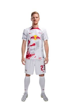 Achtung: Redaktionelle Nutzung honorarfrei - Attention: Free of charge for editorial use - Marcel Halstenberg RB Leipzig. Mannschaft Saison 2022 2023. Porträttermin RB Leipzig. Saison 2022 2023.Porträttermin Porträt Vorstellung Präsentation Pressetermin 2022 2023
