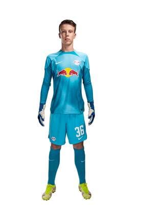 Achtung: Redaktionelle Nutzung honorarfrei - Attention: Free of charge for editorial use - Timo Schlieck RB Leipzig. Mannschaft Saison 2022 2023. Porträttermin RB Leipzig. Saison 2022 2023.Porträttermin Porträt Vorstellung Präsentation Pressetermin 2022 2023