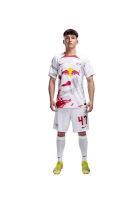 Achtung: Redaktionelle Nutzung honorarfrei - Attention: Free of charge for editorial use - Pierre Weber RB Leipzig. Mannschaft Saison 2022 2023. Porträttermin RB Leipzig. Saison 2022 2023.Porträttermin Porträt Vorstellung Präsentation Pressetermin 2022 2023