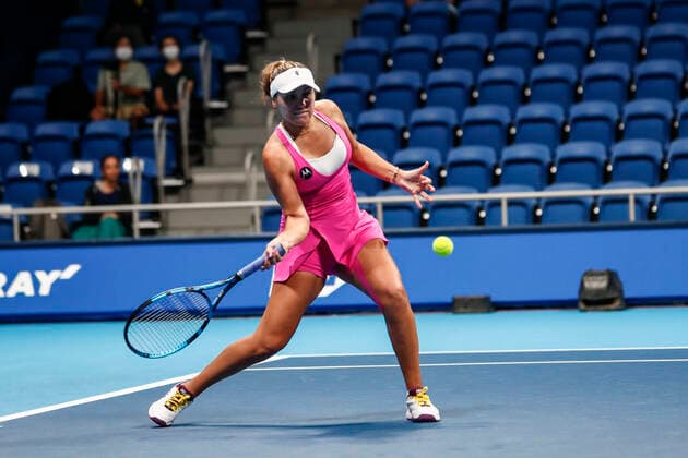 September 20, 2022, Tokyo, Japan: Sofia KENIN (USA) hits a return against Fernanda CONTRERAS GOMEZ (MEX) during their Singles 1st Round match at the TORAY PAN PACIFIC OPEN TENNIS TOURNAMENT 2022 at Ariake Coliseum. The tournament is held from September 17 to 25. Fernanda CONTRERAS GOMEZ defeats Sofia KENIN. Tokyo Japan - ZUMAm191 20220920_zap_m191_010 Copyright: xRodrigoxReyesxMarinx