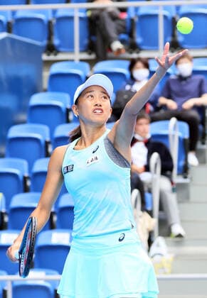 September 21, 2022, Tokyo, Japan - Zhang Shuai of China tosses the ball to deliver a servicel against France s Caroline Garcia at the singles second round match at the Toray Pan Pacific Open tennis tournament at the Ariake Coliseum in Tokyo on Wednesday, September 21, 2022. Noxthirdxpartyxsales  (199136522)