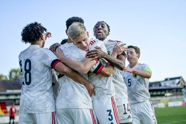 Sport Themen der Woche KW38 HASSELT, BELGIUM - SEPTEMBER 21 : Mario Stroeykens midfilder of Belgium celebrates scoring a goal with teammates during UEFA European Under-19 Championship group 7 Qualification 2022 23 between Belgium and Albania on September 21, 2022 in Hasselt, BELGIUM, 21 09 2022 ( Albania vs Belgium UEFA European Under-19 Championship Qual. 2022 23 PhotoNews Panoramic 