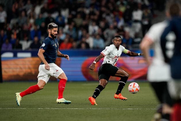 SOCCER - NL, FRA vs AUT SAINT DENIS,FRANCE,22.SEP.22 - SOCCER - UEFA Nations League, OEFB international match, Länderspiel, Nationalmannschaft France vs Austria. Image shows Olivier Giroud (FRA) and David Alaba (AUT).  GEPAxpictures xJohannesxFriedl