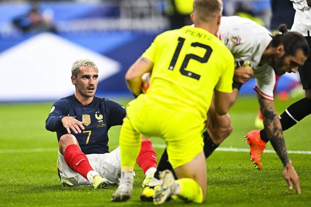 Deception des joueurs de l Equipe de France Antoine Griezmann (Fra) FOOTBALL : France vs Autriche - Ligue des Nations - 22 09 2022 JBAutissier Panoramic 