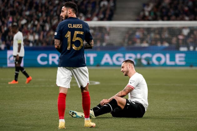 SOCCER - NL, FRA vs AUT SAINT DENIS,FRANCE,22.SEP.22 - SOCCER - UEFA Nations League, OEFB international match, Länderspiel, Nationalmannschaft France vs Austria. Image shows Jonathan Clauss (FRA) and Marko Arnautovic (AUT).  GEPAxpictures xJohannesxFriedl