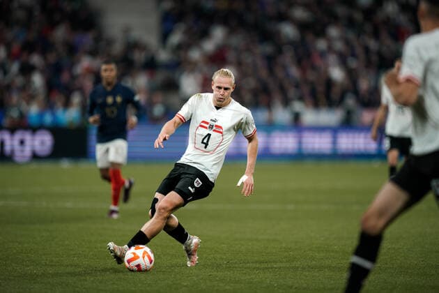 SOCCER - NL, FRA vs AUT SAINT DENIS,FRANCE,22.SEP.22 - SOCCER - UEFA Nations League, OEFB international match, Länderspiel, Nationalmannschaft France vs Austria. Image shows Xaver Schlager (AUT).  GEPAxpictures xJohannesxFriedl