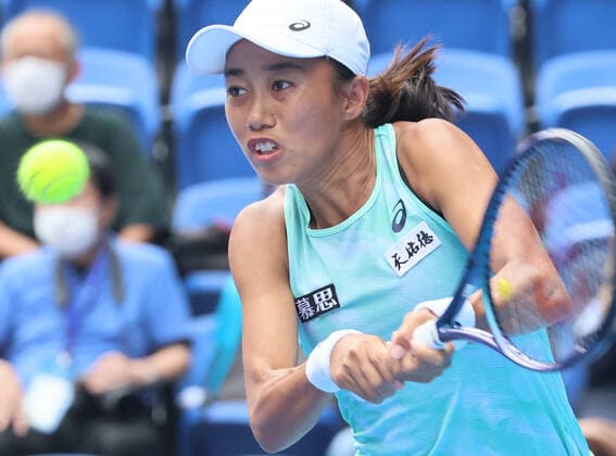 September 23, 2022, Tokyo, Japan - Zhang Shuai of China returns the ball against Petra Martic of Croatia at the singles quarter final match at the Toray Pan Pacific Open tennis tournament at the Ariake Coliseum in Tokyo on Friday, September 23, 2022. Zhang defeated Martic 7-5, 6-2. Noxthirdxpartyxsales  (0169878030st)