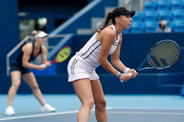 September 23, 2022, Tokyo, Japan: Giuliana OLMOS (MEX) and Gabriela DABROWSKI (CAN) in action against Katarzyna KAWA (POL) and Sophie CHANG (USA) during their Doubles Semifinals match at the TORAY PAN PACIFIC OPEN TENNIS TOURNAMENT 2022 at Ariake Coliseum. The tournament is held from September 17 to 25. Tokyo Japan - ZUMAm191 20220923_zap_m191_032 Copyright: xRodrigoxReyesxMarinx