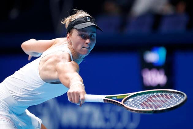 September 23, 2022, Tokyo, Japan: Liudmila SAMSONOVA hits a return against GarbioÂ±e MUGURUZA (ESP) during their Singles Quarterfinals match at the TORAY PAN PACIFIC OPEN TENNIS TOURNAMENT 2022 at Ariake Coliseum. The tournament is held from September 17 to 25. Samsonova won 6:4,6:2. Tokyo Japan - ZUMAm191 20220923_zap_m191_054 Copyright: xRodrigoxReyesxMarinx