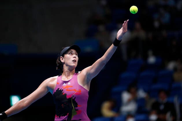 September 23, 2022, Tokyo, Japan: GarbioÂ±e MUGURUZA (ESP) serves against Liudmila SAMSONOVA during their Singles Quarterfinals match at the TORAY PAN PACIFIC OPEN TENNIS TOURNAMENT 2022 at Ariake Coliseum. The tournament is held from September 17 to 25. Samsonova won 6:4,6:2. Tokyo Japan - ZUMAm191 20220923_zap_m191_064 Copyright: xRodrigoxReyesxMarinx