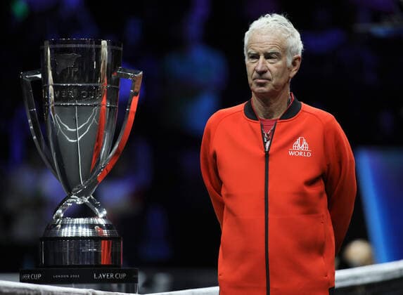Sport Bilder des Tages Team World Captain John McEnroe and the Laver Cup trophy before the ATP, Tennis Herren Laver Cup 2022 at the o2 Arena, London, England on 23 September 2022. Copyright: xJoshuaxSmithx 33430004