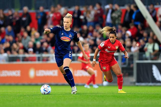 Flyeralarm Frauen-Bundesliga 2022-2023, Bayer 04 Leverkusen - 1. FC Köln Celina Degen (FC, 5), Ivana Ferreira Fuso (B04, 7) Leverkusen Ulrich-Haberland-Stadion Nordrhein-Westfalen Deutschland