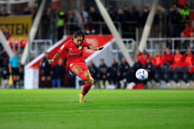 Flyeralarm Frauen-Bundesliga 2022-2023, Bayer 04 Leverkusen - 1. FC Köln Ivana Ferreira Fuso (B04, 7) Leverkusen Ulrich-Haberland-Stadion Nordrhein-Westfalen Deutschland