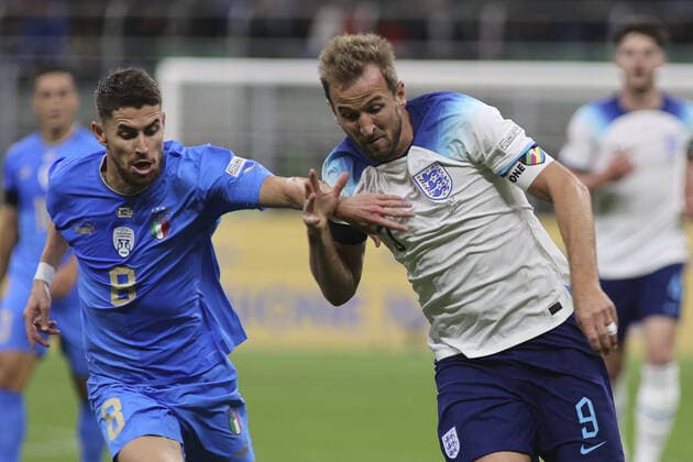 Harry Kane of England and Jorginho of Italy battle for the ball during Italy vs England, 5Ã‚Â° day of Nations League group 3 2022-23, game at Giuseppe Meazza - San Siro stadium in Milano (MI), Italy, on September 23, 2022.  Copyright: xDavidexCasentinix xipa-agency.nex xLivexMediax 0