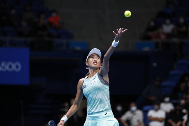 September 24, 2022, Tokyo, Japan: Shuai ZHANG (CHN) serves against Liudmila SAMSONOVA during their Singles Semi-final match at the TORAY PAN PACIFIC OPEN TENNIS TOURNAMENT 2022 at Ariake Coliseum. The tournament is held from September 17 to 25. Tokyo Japan - ZUMAm191 20220924_zap_m191_001 Copyright: xRodrigoxReyesxMarinx