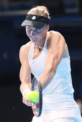 September 24, 2022, Tokyo, Japan - Liudmila Samsonova of Russia returns the ball against Zhang Shuai of China at the singles semi final match at the Toray Pan Pacific Open tennis tournament at the Ariake Coliseum in Tokyo on Saturday, September 24, 2022. Samsonova defeated Zhang 7-6, 6-2. Noxthirdxpartyxsales  (0169936597st)