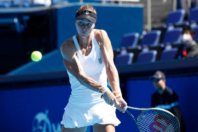 September 25, 2022, Tokyo, Japan: Liudmila SAMSONOVA hits a return against Qinwen ZHENG (CHN) during their Singles Final match at the TORAY PAN PACIFIC OPEN TENNIS TOURNAMENT 2022 at Ariake Coliseum. The tournament is held from September 17 to 25. Tokyo Japan - ZUMAm191 20220925_zap_m191_016 Copyright: xRodrigoxReyesxMarinx