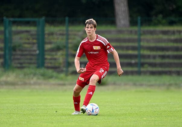Fussball, U 17, Saison 2022 23, B-Junioren Bundesliga, Staffel Nord Nordost (5. Spieltag, Nachholspiel), 1. FC Union Berlin - FC Erzgebirge Aue (1:1), Lennard Lämmerhirt U17, U 17 1. FC Union), 24.09. 2022,