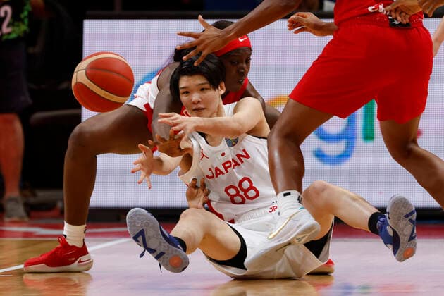 Sport Themen der Woche KW38 BASKETBALL AUSTRALIA SERBIA, Himawari Akaho of Japan competes for the ball during the 2022 FIBA Women s Basketball World Cup match between Australia and Serbia at Qudos Bank Arena in Sydney, Sunday, September 25, 2022. ( NO ARCHIVING, EDITORIAL USE ONLY, NO USE IN BOOKS WITHOUT CONSENT SYDNEY NEW SOUTH WALES AUSTRALIA  Copyright: xMARKxEVANSx 20220925001707610026
