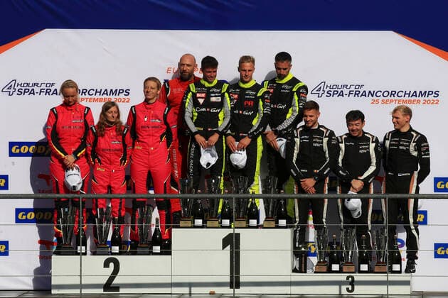 18 ABSOLUTE RACING (HKG) PORSCHE 911 RSR 19 (LMGTE) ANDREW HARYANTO (IDN) - MARTIN RUMP (EST) - SALESSIO PICARIELLO (BEL) AUTOMOBILE : 4 HEURES DE SPA-FRANCORCHAMPS - 25 09 2022 MPSAgency Panoramic 