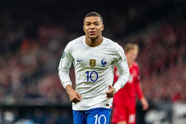 Denmark v France, UEFA Nations League, Copenhagen, Denmark Copenhagen, Denmark. 25th, September 2022. Kylian Mbappe (10) of France seen during the UEFA Nations League match between Denmark and France at Parken in Copenhagen. Copenhagen Denmark  Copyright: xGonzalesxPhoto DejanxObretkovicx