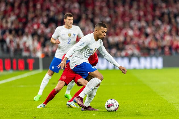 Denmark v France, UEFA Nations League, Copenhagen, Denmark Copenhagen, Denmark. 25th, September 2022. Kylian Mbappe (10) of France seen during the UEFA Nations League match between Denmark and France at Parken in Copenhagen. Copenhagen Denmark  Copyright: xGonzalesxPhoto DejanxObretkovicx