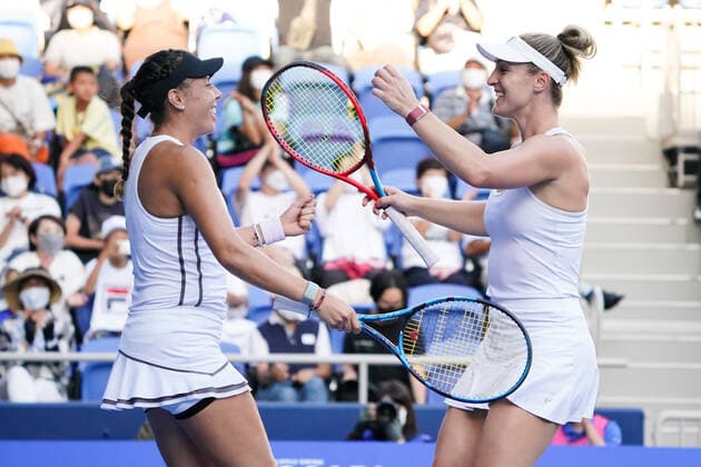(L-R) Giuliana Olmos (MEX), Gabriela Dabrowski (CAN), September 25, 2022 - Tennis : Doubles Final match between Nicole Melichar-Martinez (USA) Ellen Perez (AUS) 0-2 Gabriela Dabrowski (CAN) Giuliana Olmos (MEX) at Ariake Colosseum during TORAY PAN PACIFIC OPEN TENNIS 2022 in Tokyo, Japan. Noxthirdxpartyxsales  (199522817)