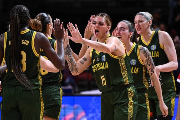BASKETBALL CANADA AUSTRALIA, Cayla George of Australia celebrates after the 2022 FIBA Women s Basketball World Cup match between Canada and Australia at Qudos Bank Arena in Sydney, Monday, September 26, 2022. ( NO ARCHIVING, EDITORIAL USE ONLY, NO USE IN BOOKS WITHOUT CONSENT  Copyright: xJAMESxGOURLEYx 20220926001707996103