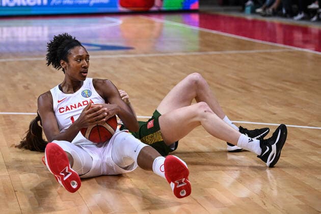 BASKETBALL CANADA AUSTRALIA, Kayla Alexander of Canada on the floor during the 2022 FIBA Women s Basketball World Cup match between Canada and Australia at Qudos Bank Arena in Sydney, Monday, September 26, 2022. ( NO ARCHIVING, EDITORIAL USE ONLY, NO USE IN BOOKS WITHOUT CONSENT  Copyright: xJAMESxGOURLEYx 20220926001707997400