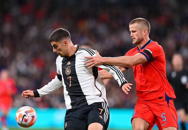Fussball International UEFA Nations League 26.09.2022 in Wembley England - Deutschland Kai Havertz (li, Deutschland) gegen Eric Dier (re, England)