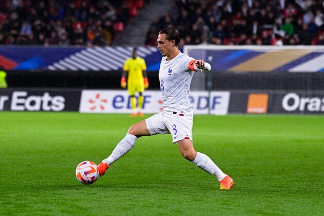 Maxence Caqueret ( 8 - France ) - FOOTBALL : France vs Belgique - Valenciennes - Amical Espoirs - 26 09 2022 FedericoPestellini Panoramic 