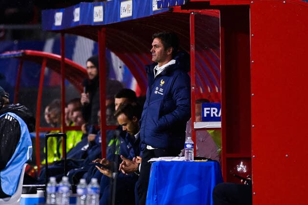 Sylvain Ripoll ( selectionneur - entraineur - France ) - FOOTBALL : France vs Belgique - Valenciennes - Amical Espoirs - 26 09 2022 FedericoPestellini Panoramic 