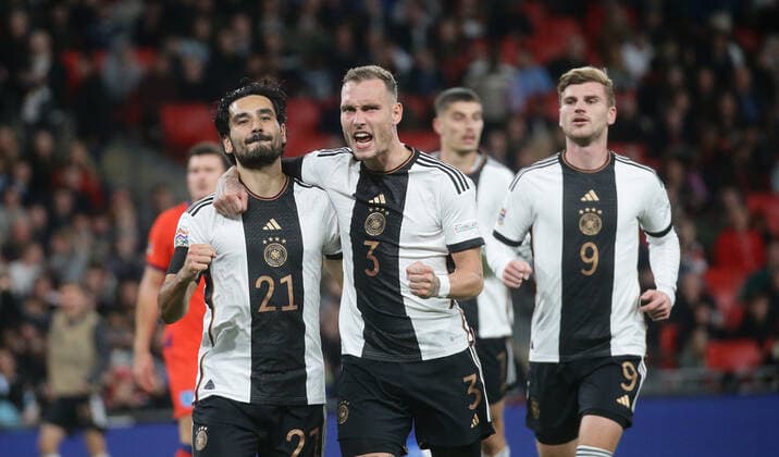 London , Fußball UEFA Nations League England vs. Deutschland , Jubel , von links: Ilkay Gündogan David Raum ( GER )