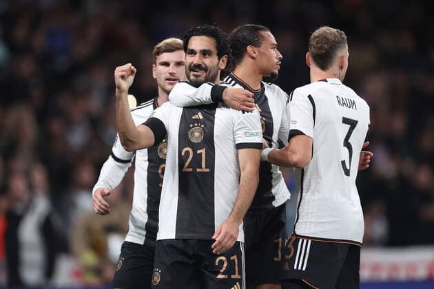 England v Germany 26 September 2022, London - UEFA Nations League - League A (Group 3) - England v Germany - Ilkay Gundogan of Germany celebrates after scoring their first goal with his team mates - Photo: Charlotte Wilson Offside. London UK Copyright: xCharlottexWilsonx xOffsidexOffside