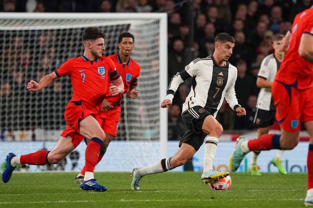 Kai Havertz (Deutschland Germany) gegen Declan Rice (England) - London 26.09.2022: England vs. Deutschland, UEFA Nations League, 6. Spieltag, Wembley Stadium
