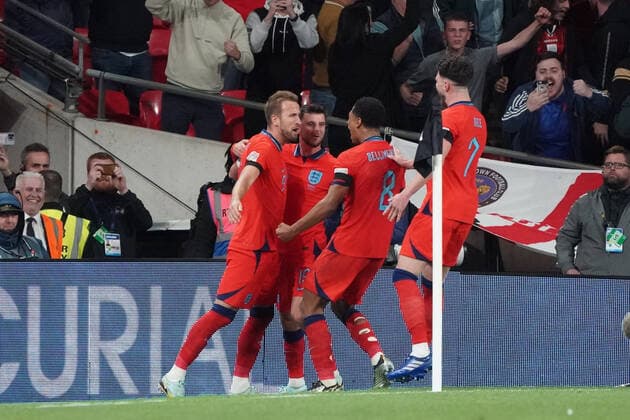 celebrate the goal, Torjubel zum 3:2 Harry Kane (England) - London 26.09.2022: England vs. Deutschland, UEFA Nations League, 6. Spieltag, Wembley Stadium