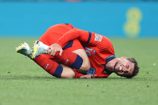 England v Germany 26 September 2022, London - UEFA Nations League - League A (Group 3) - England v Germany - Mason Mount of England goes down injured - Photo: Charlotte Wilson Offside. London UK Copyright: xCharlottexWilsonx xOffsidexOffside