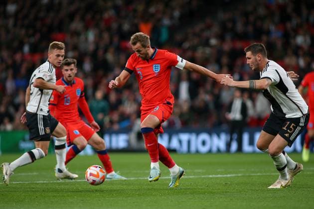 London, England, Monday 26th Sep 2022 Harry Kane (9 England) drilling through the German defence during the UEFA Nations League Group 3 game between England and Germany at Wembley Stadium in London, England (Sports Press Photo SPP) Copyright: xSportsxPressxPhotoxSPPx spp-en-SpPrPhSp-England v Germany-53
