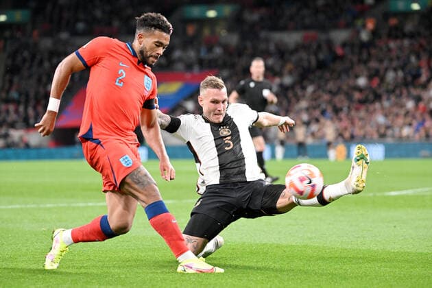 London, Wembley Stadium, 26.09.22, GER, Herren, UEFA Nations League, Saison 2022-2023, England - Deutschland Bild: v. li. im Zweikampf Reece James (England) und David Raum (Deutschland) Nur fuer journalistische Zwecke! Only for editorial use! England United Kingdom